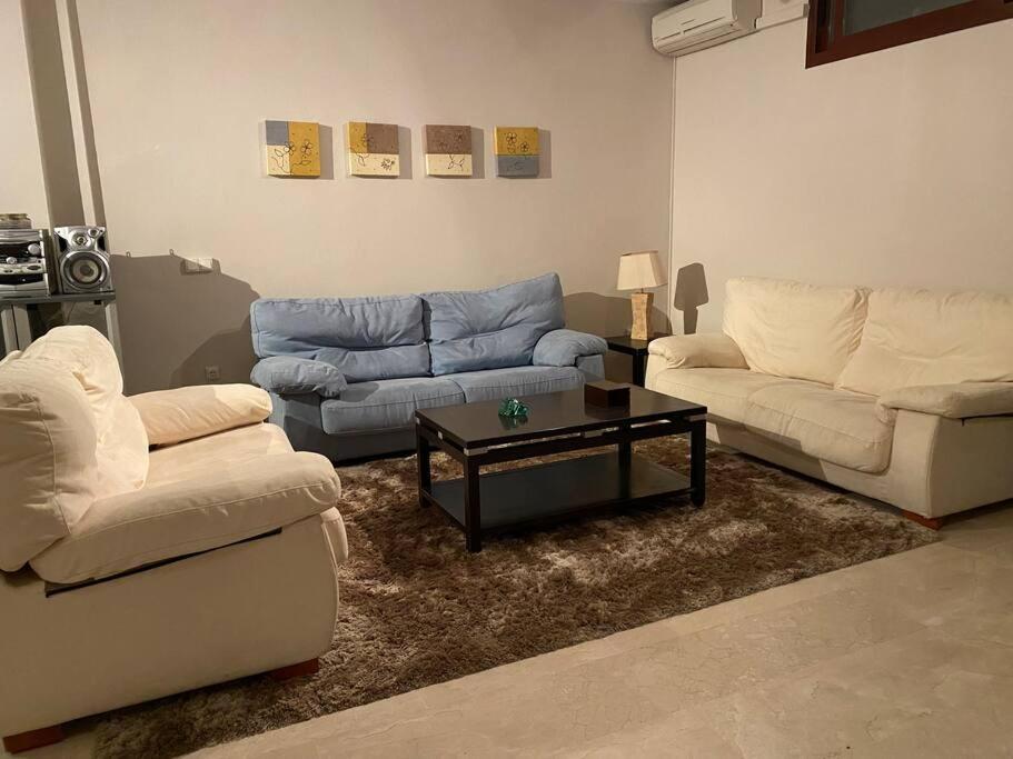 Modern 5-Bedroom Villa With Pool Montequinto Екстер'єр фото