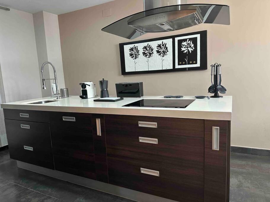 Modern 5-Bedroom Villa With Pool Montequinto Екстер'єр фото