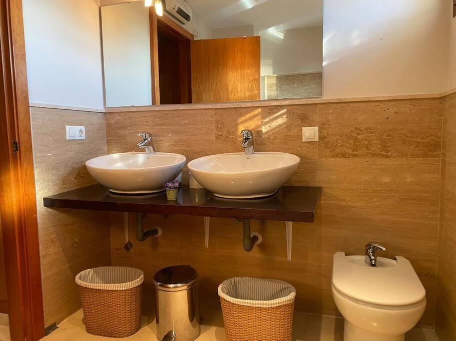 Modern 5-Bedroom Villa With Pool Montequinto Екстер'єр фото