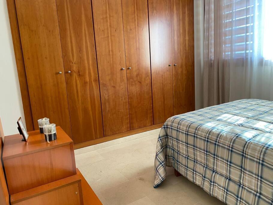 Modern 5-Bedroom Villa With Pool Montequinto Екстер'єр фото