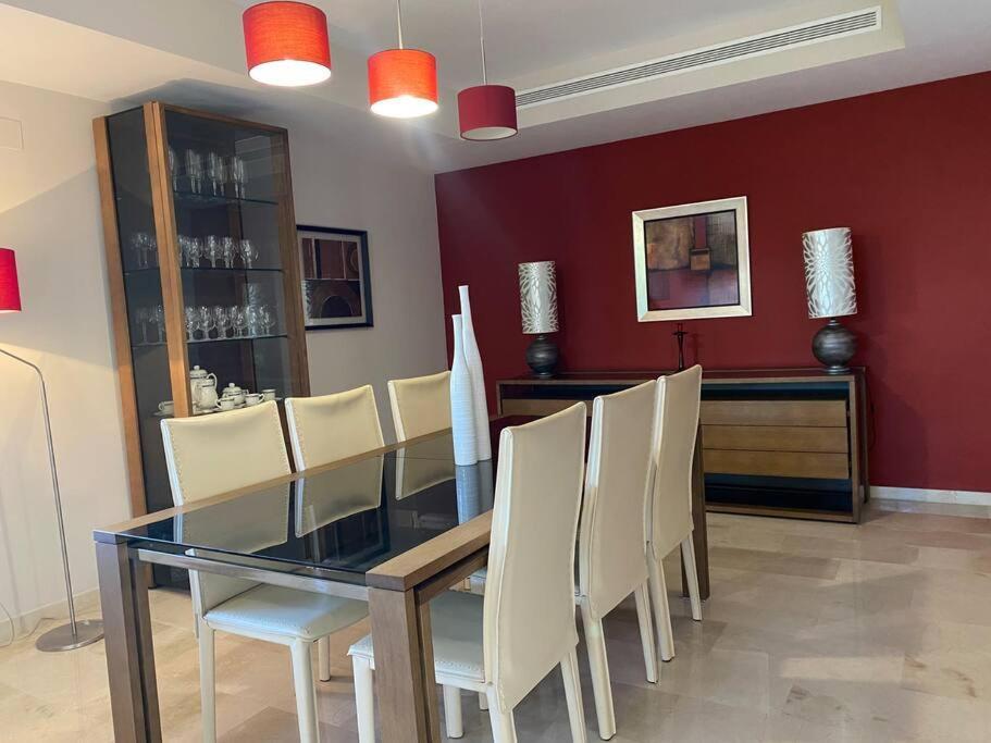 Modern 5-Bedroom Villa With Pool Montequinto Екстер'єр фото