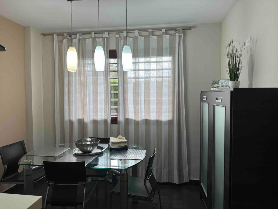 Modern 5-Bedroom Villa With Pool Montequinto Екстер'єр фото