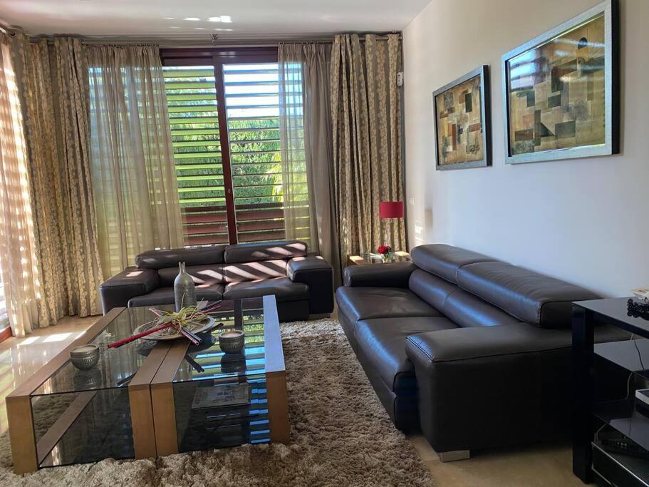 Modern 5-Bedroom Villa With Pool Montequinto Екстер'єр фото
